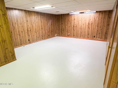 Tiny photo for 3243 S Eastmoreland Drive, Oregon, OH 43616 (MLS # 10007391)