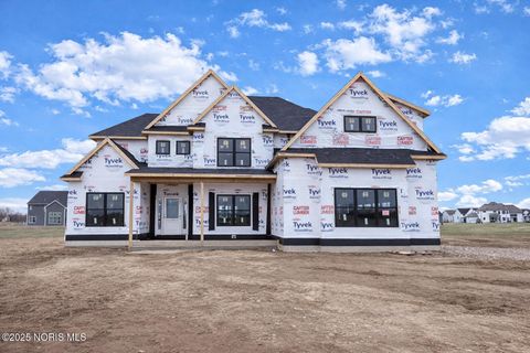 Photo of 504 Cathedral Court, Perrysburg, OH 43551 (MLS # 6136497)