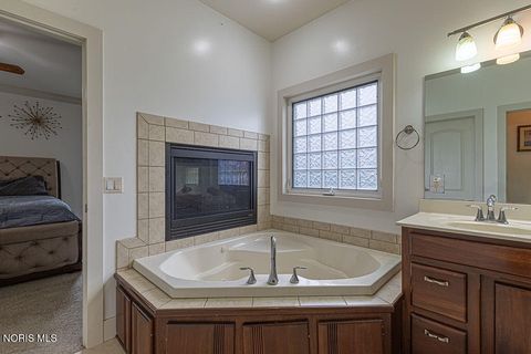 Tiny photo for 8206 Nebraska Avenue, Toledo, OH 43617 (MLS # 10008387)