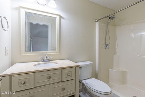 Tiny photo for 8206 Nebraska Avenue, Toledo, OH 43617 (MLS # 10008387)