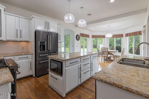 Tiny photo for 8206 Nebraska Avenue, Toledo, OH 43617 (MLS # 10008387)