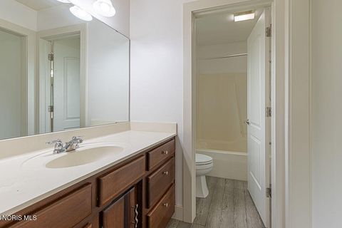 Tiny photo for 8206 Nebraska Avenue, Toledo, OH 43617 (MLS # 10008387)