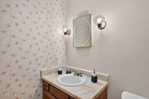 Tiny photo for 1127 Warbler Court, Bowling Green, OH 43402 (MLS # 10010953)