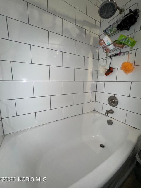 Tiny photo for 6054 Atwell Road, Toledo, OH 43613 (MLS # 10003756)