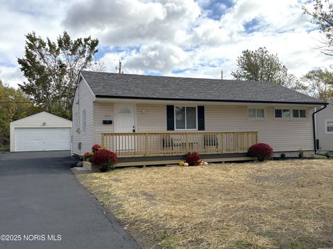 Photo of 3315 Terrace Lane, Findlay, OH 45840 (MLS # 10000129) Photo of 3315 Terrace Lane, Findlay, OH 45840 (MLS # 10000129)