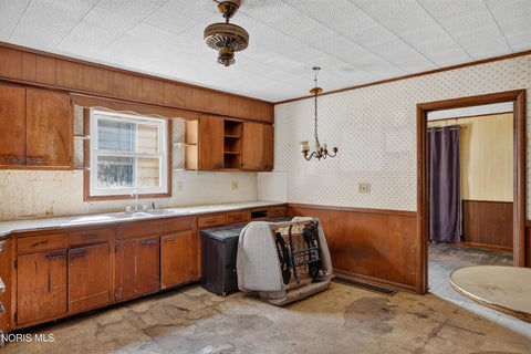 Tiny photo for 40 Magyar Street, Toledo, OH 43605 (MLS # 10012832)