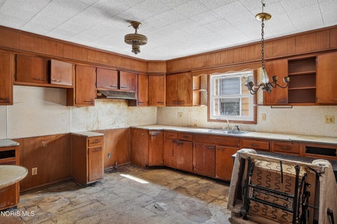 Tiny photo for 40 Magyar Street, Toledo, OH 43605 (MLS # 10012832)