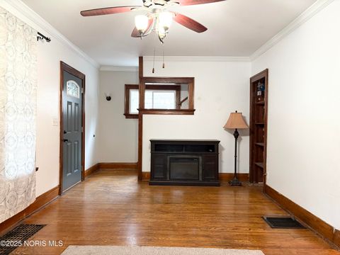 Tiny photo for 2550 York Street, Toledo, OH 43605 (MLS # 10000640)