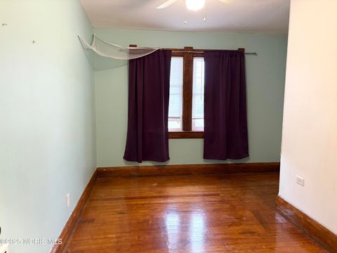 Tiny photo for 2550 York Street, Toledo, OH 43605 (MLS # 10000640)