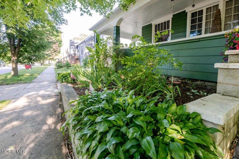 Tiny photo for 449 College Avenue, Fostoria, OH 44830 (MLS # 10008677)