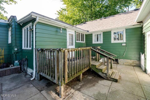 Tiny photo for 449 College Avenue, Fostoria, OH 44830 (MLS # 10008677)