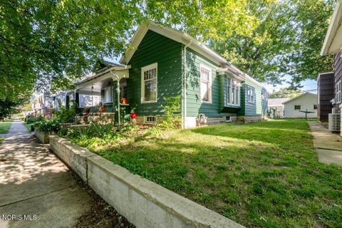 Tiny photo for 449 College Avenue, Fostoria, OH 44830 (MLS # 10008677)