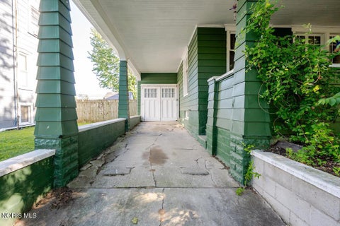 Tiny photo for 449 College Avenue, Fostoria, OH 44830 (MLS # 10008677)