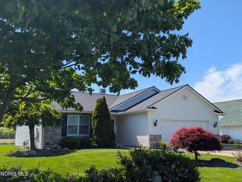 Photo of 331 Country Meadows Drive, Oak Harbor, OH 43449 (MLS # 10007177)