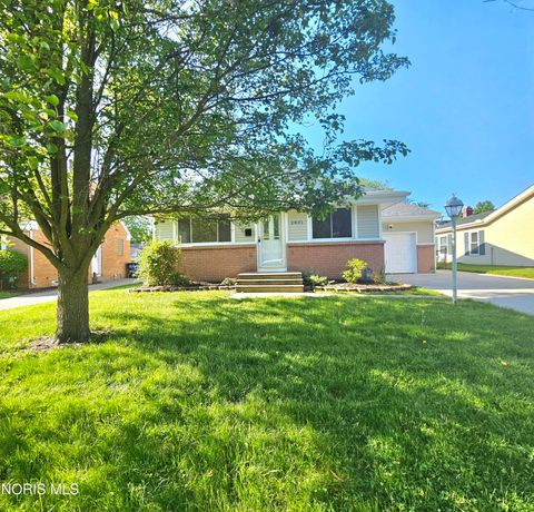 Tiny photo for 2831 E Glenn Street, Toledo, OH 43613 (MLS # 10007926)