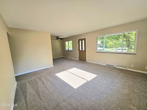 Tiny photo for 2831 E Glenn Street, Toledo, OH 43613 (MLS # 10007926)