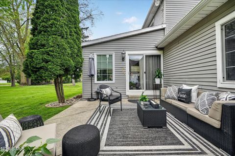 Tiny photo for 7003 Shadowcreek Drive, Maumee, OH 43537 (MLS # 10007327)