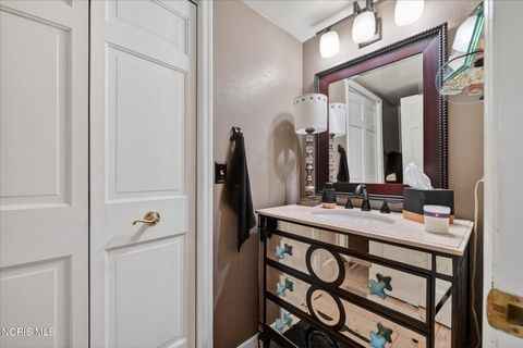 Tiny photo for 7003 Shadowcreek Drive, Maumee, OH 43537 (MLS # 10007327)