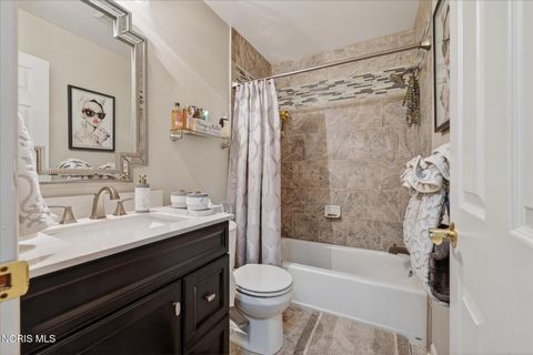 Tiny photo for 7003 Shadowcreek Drive, Maumee, OH 43537 (MLS # 10007327)