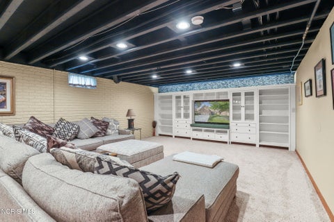 Tiny photo for 1404 Turnberry Ct. CT, Bowling Green, OH 43402 (MLS # 10012592)
