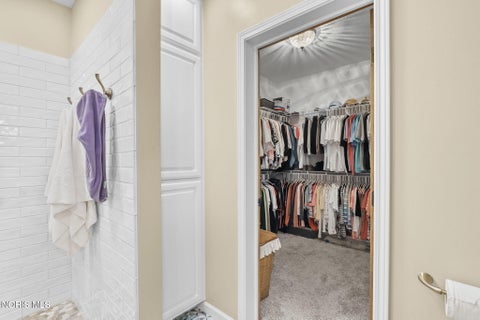 Tiny photo for 1404 Turnberry Ct. CT, Bowling Green, OH 43402 (MLS # 10012592)