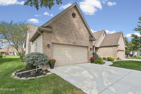 Tiny photo for 1404 Turnberry Ct. CT, Bowling Green, OH 43402 (MLS # 10012592)