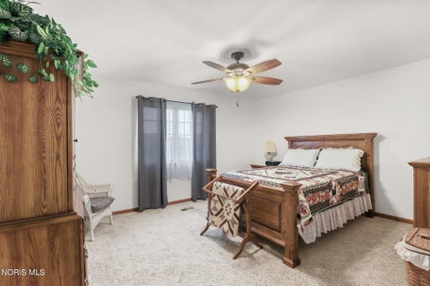 Tiny photo for 1404 Turnberry Ct. CT, Bowling Green, OH 43402 (MLS # 10012592)