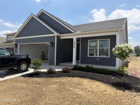Photo of 5040 Easton Drive, Oregon, OH 43616 (MLS # 10012715)