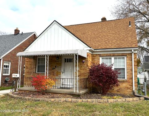 Photo of 3840 Grantley Road, Toledo, OH 43613 (MLS # 10001632)