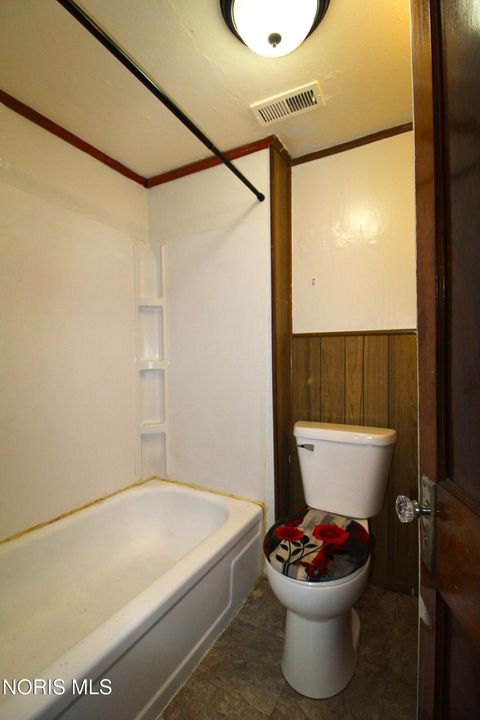 Tiny photo for 2544 110th Street, Toledo, OH 43611 (MLS # 10006937)