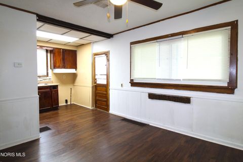 Tiny photo for 2544 110th Street, Toledo, OH 43611 (MLS # 10006937)