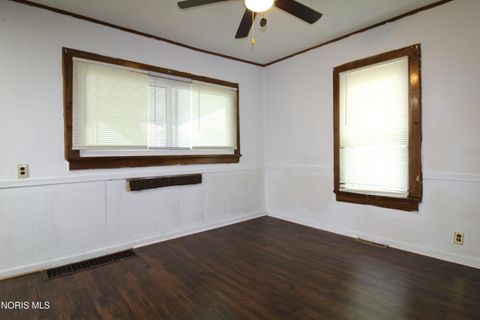Tiny photo for 2544 110th Street, Toledo, OH 43611 (MLS # 10006937)