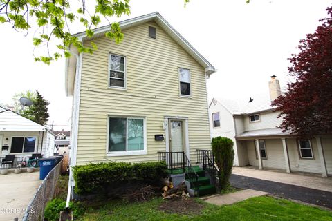 Tiny photo for 2544 110th Street, Toledo, OH 43611 (MLS # 10006937)
