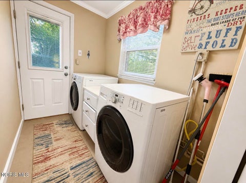 Tiny photo for 5655 Parkwood Boulevard, Sylvania, OH 43560 (MLS # 10010471)
