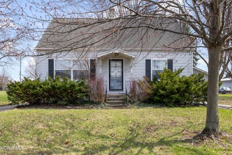 Photo of 1009 N 5th Street, Fremont, OH 43420 (MLS # 10005411)