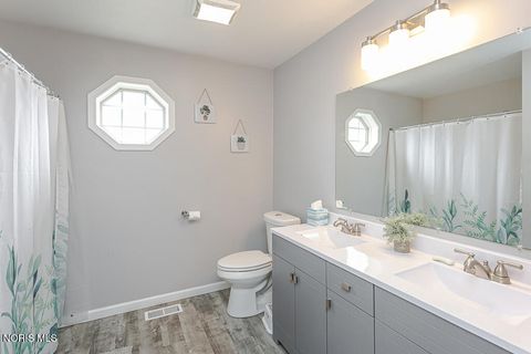 Tiny photo for 1118 Sandpiper Lane, Bowling Green, OH 43402 (MLS # 10005800)