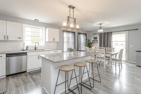 Tiny photo for 1118 Sandpiper Lane, Bowling Green, OH 43402 (MLS # 10005800)