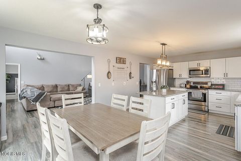 Tiny photo for 1118 Sandpiper Lane, Bowling Green, OH 43402 (MLS # 10005800)