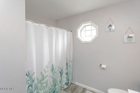 Tiny photo for 1118 Sandpiper Lane, Bowling Green, OH 43402 (MLS # 10005800)