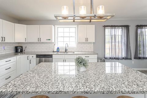 Tiny photo for 1118 Sandpiper Lane, Bowling Green, OH 43402 (MLS # 10005800)