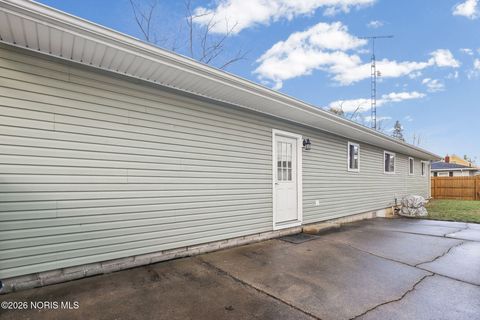 Tiny photo for 24576 Stony Ridge Road, Perrysburg, OH 43551 (MLS # 10002776)