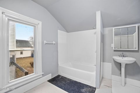 Tiny photo for 937 Prouty Avenue, Toledo, OH 43609 (MLS # 10004344)