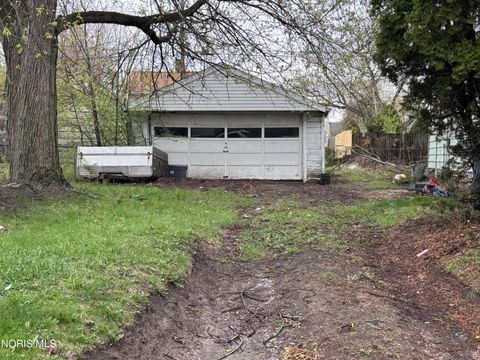 Tiny photo for 3581 Doyle Street, Toledo, OH 43608 (MLS # 10006422)