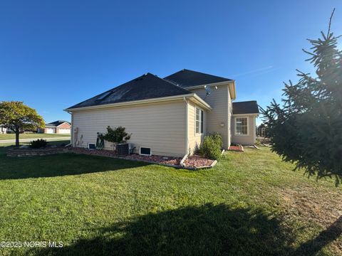 Tiny photo for 7641 Tournament Drive, Waterville, OH 43566 (MLS # 10000664)