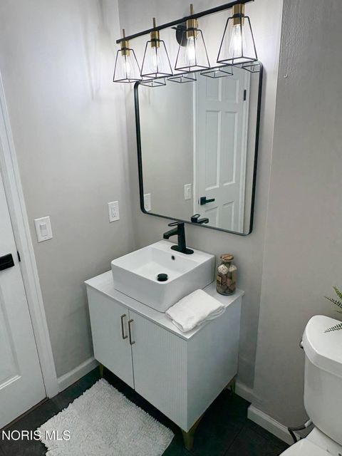 Tiny photo for 358 Crestway Drive, Oregon, OH 43616 (MLS # 10009024)