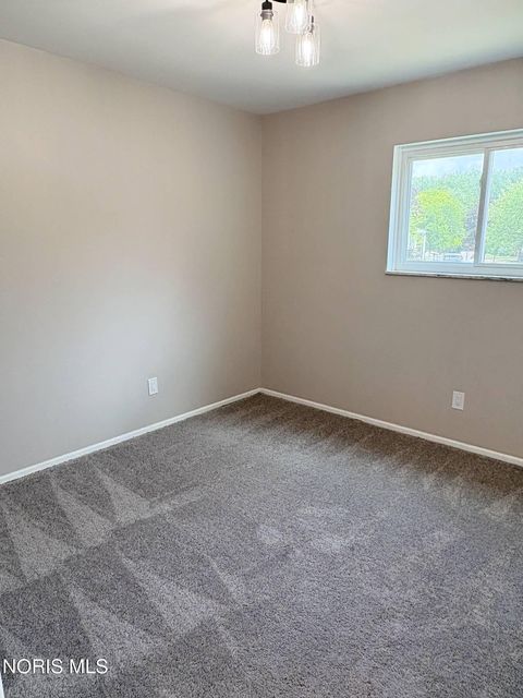 Tiny photo for 358 Crestway Drive, Oregon, OH 43616 (MLS # 10009024)