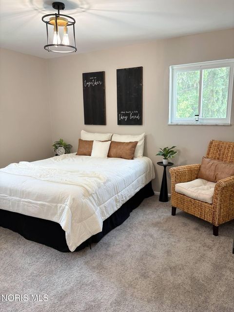 Tiny photo for 358 Crestway Drive, Oregon, OH 43616 (MLS # 10009024)