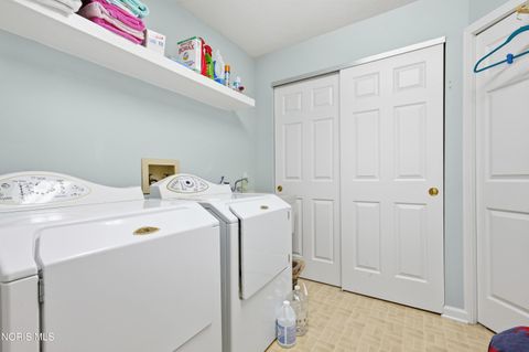 Tiny photo for 5831 Monroe Street #406, Sylvania, OH 43560 (MLS # 10007402)