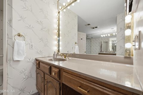 Tiny photo for 5831 Monroe Street #406, Sylvania, OH 43560 (MLS # 10007402)