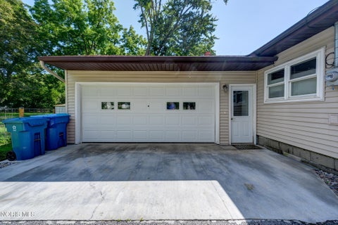 Tiny photo for 4325 Weckerly Road, Monclova, OH 43542 (MLS # 10012555)